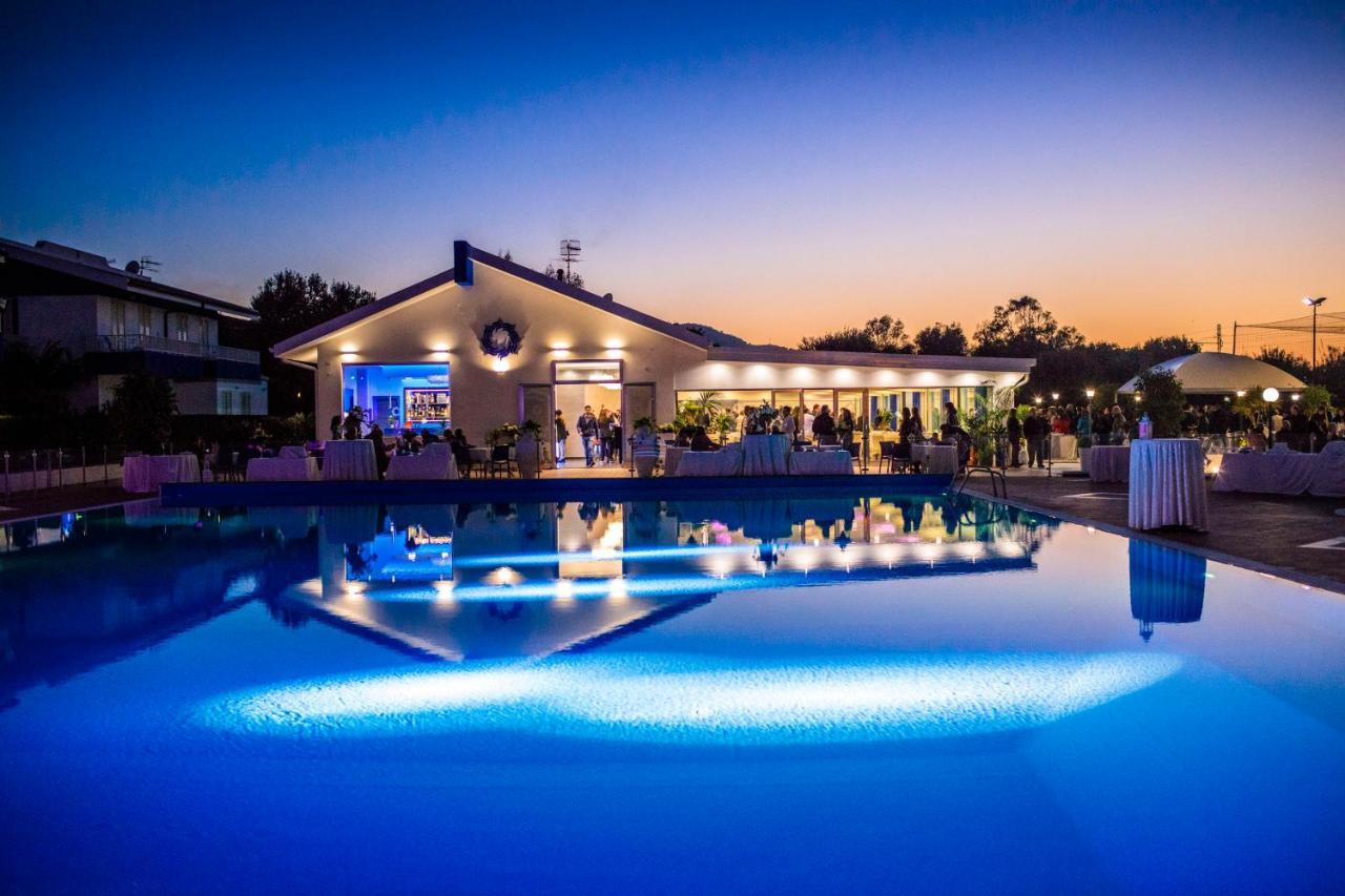 Riviera Del Sole Hotel Resort Spa Piraino Eksteriør billede